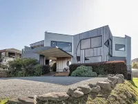 Quarry Hill Lookout ..... scenic views, luxurious amenities, relaxing atmosphere Hotels in Geeveston