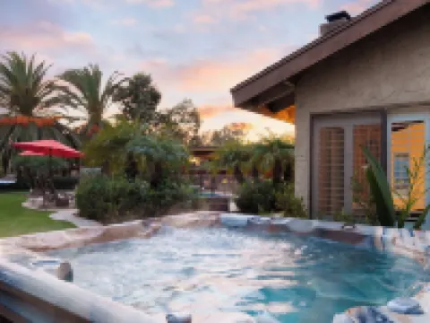 Stunning Private Resort with a Pool and Hot Tub 聖馬可斯酒店