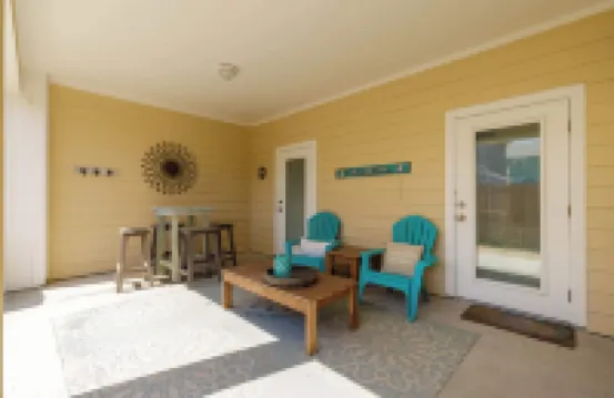Fun 4 Bedroom Resort Pool Sleeps 12