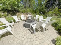 Designers Dream Home with Pool! Hotels in Arundel