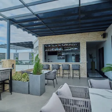 Belmond Hotel Отели рядом с достопримечательностью «Dar Es Salaam War Cemetery»