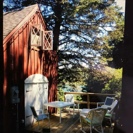 Charming Island Cabin with Breathtaking Coastal Waterfront--Immerse in Serenity