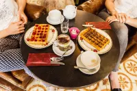 Logis Hôtel Le Glacier - servizio colazione