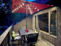 Cozy townhome sleeps 10 in the heart of it all. Minutes to multiple ski resorts Hotels in Bartlett