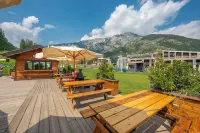 The Secret Garden - Happy Rentals