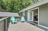 Modern Private Ranch•Very Fast WiFi•Vast Fenced Yard+Deck+Fire Pit!
