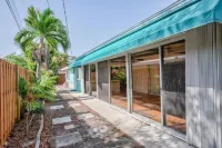 Beaches & Island Hopping to Singer & Peanut Islands - Intracoastal Home