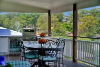 Luxury Escape - Entire Home Hotels in Wamberal