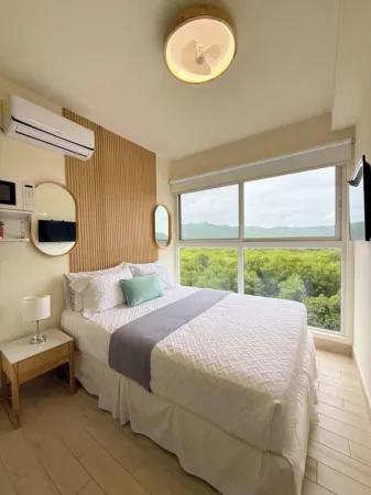 Charming 2-bedroom condo with WiFi, AC in lovely Punta Chame,Beach,Pool, Mtnview