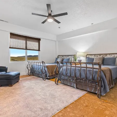 Browns Canyon Lodge - with an Indoor Hot Tub and Game Room-