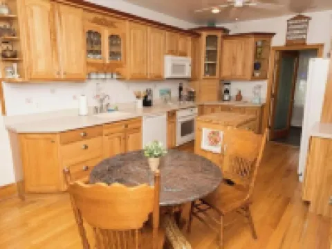 Victorian Beachside Apartment Hotels in Beach Haven