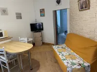 In the heart of St Florent apartment le Colombier with small courtyard 10 mn from A71