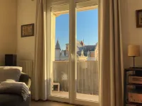 Spacious accommodation between the old town and the arena, between the beach and the mountains.