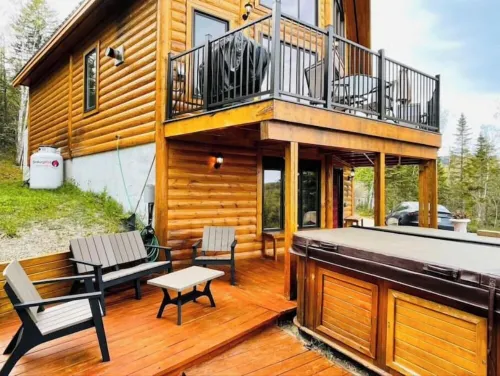 Le Rustique: Family relaxation on the mountain overlooking the river (Charlevoix)