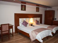 Hotel Sujata Hotels near The Great Buddha Statue