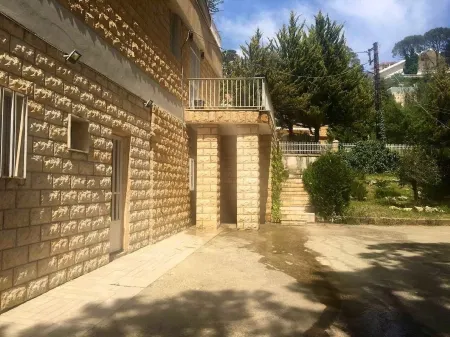 Baabdat Villa-Rue 28 B