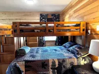Cozy Cabin on Little Moose Lake & Snowmobile Trail 艾塔斯卡縣住宿飯店