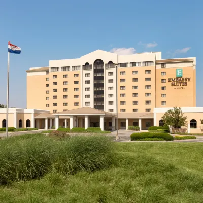 Embassy Suites by Hilton Kansas City International Airport Hotels near QuikTrip