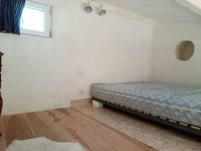 Studio with large terrace and air conditioning - Near university and city center