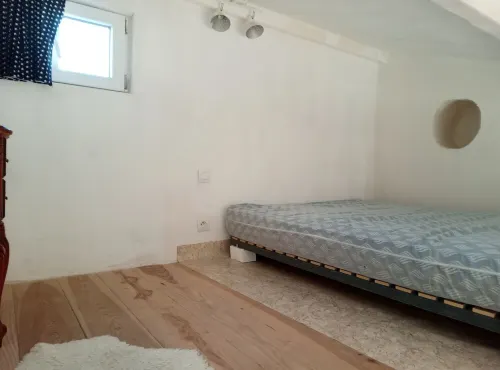 Studio with large terrace and air conditioning - Near university and city center