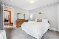 Historic Laconia Home near Lake Winni + Gunstock