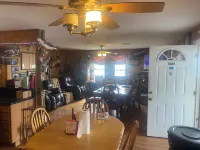 Spacious 5-bedroom lodge in brilliant Delacroix with AC, WiFi