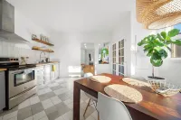 | Le Notre Dame 3 | River & City at the Gateway