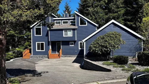 Ranch Road Retreat 3 bd 2.5 bath Sleeps 6 Beautiful views. Hotels in Reedsport