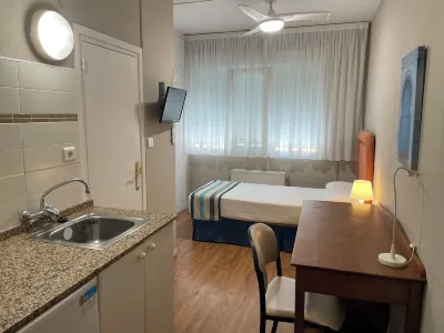 إستوديوس أرانزازو فنادق في 