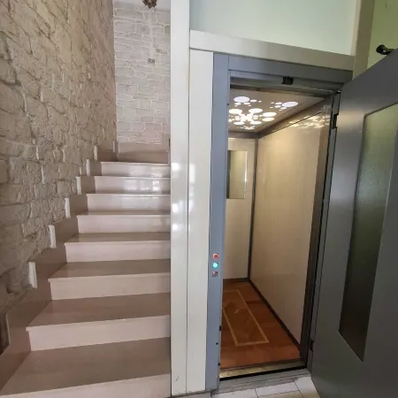 DOMUS NICOLAUS in the heart of Apulia a stone's throw from the crystal clear sea Отели рядом с достопримечательностью «Piazza Vittorio Emanuele II»