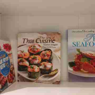 Luxe Design Studio Wellness & Tropical Retreat Dining/Meeting Rooms