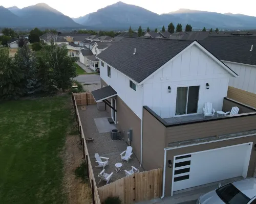 New 3BR w/ Garage, 1 Mile from Downtown Hotels in Hamilton