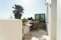 Ideal stay, with beaches, ponds and tramway just around the corner! Apt 2 Hotels in Perols