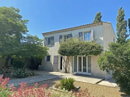 Mas Provençal - <15min Avignon TGV - à Proximité de Saint-rémy-de-provence