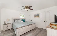 Spacious 5-bedroom house in Charming Long Beach