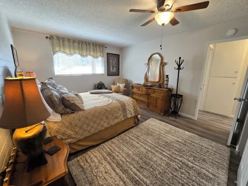 Charming furnished 2-bedroom, 1 bath apartment with WiFi, AC in lovely Kalispell