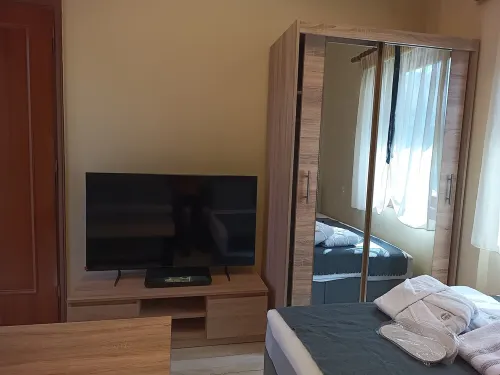 PETROUPOLI APARTMENT'S Hotels in West Athens