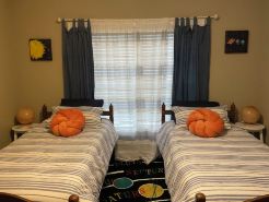 Spacious 5-bedroom house in delightful Conyers with WiFi, AC