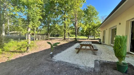 Villa Oyat between forest and beach