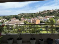 20 mns from beaches and center of St Raphaël.2 50m2 type with nice terrace.