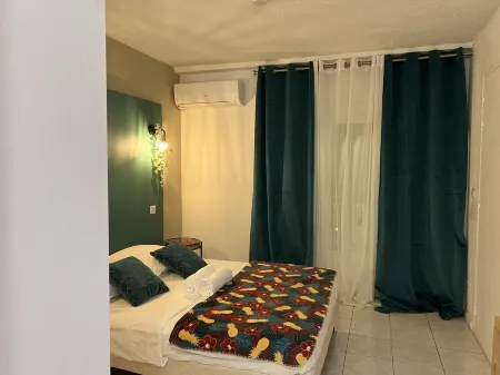 Agréable Studio aux Trois Ilets Proche de la mer Отели рядом с достопримечательностью «Point du Bout Beach»