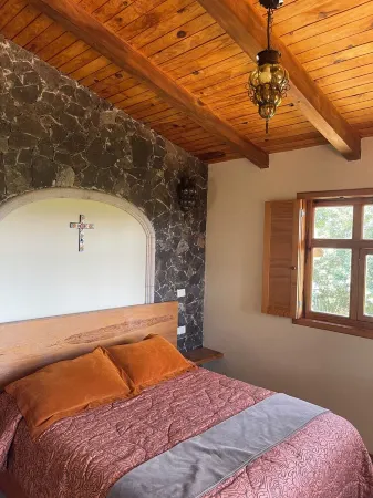 Cabaña 100% de Lujo con Hermosos y Amplios Jardines