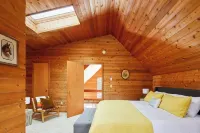 Kaaterskill Retreat~Hot Tub~Fire Pit~Hiking~BBQ