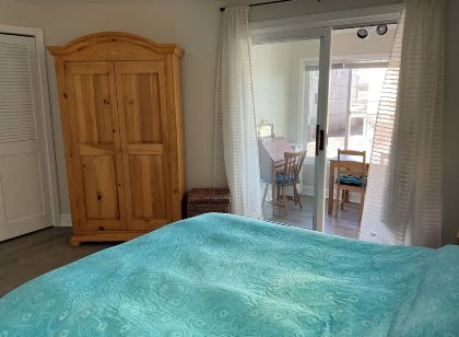 Luxury Oceanfront Condo - 2Br / 2BA + Office - June & July Month-Long Stays
