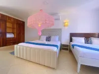 2-bedroom apartment in charming Mombasa with fitness room, WiFi, AC Các khách sạn gần Haller Park - Butterfly Pavilion