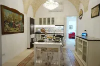 Heart of Puglia - Design Apartment in Puglia with 2 bedrooms Hotels in Putignano
