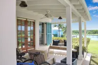 2 Bed 2 Bath Waterfront House located in Schooner Bay, Abaco Hotels in Schooner Bay
