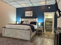 Studio Cottage on the Square, entire rental unit in Jamestown, Kentucky