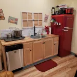 Whimsical PNW Nostalgic 3-bedroom apartment in peaceful West Linn with AC, WiFi