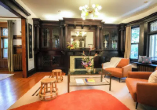 Spacious 5-bedroom Historic House in Saint Paul